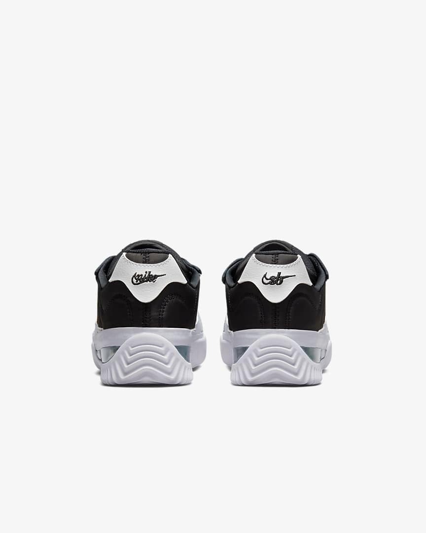 Nike SB Chron 2 Senior Trainers