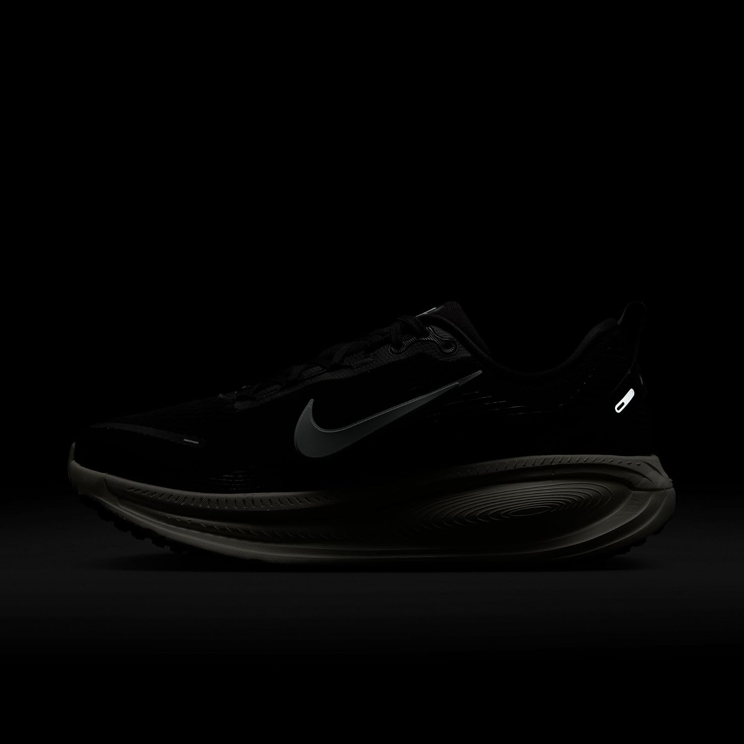 Nike Men's Vomero 18 Road Running Shoe