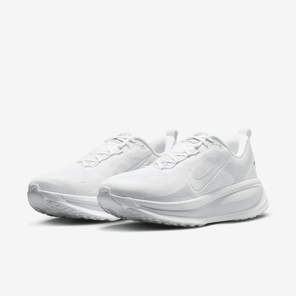 Nike Men's Vomero 18 Road Running Shoe