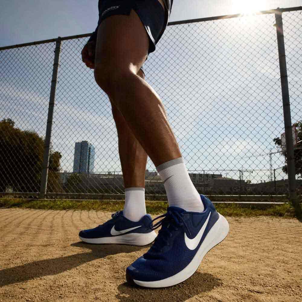 Nike Mens Revolution 7