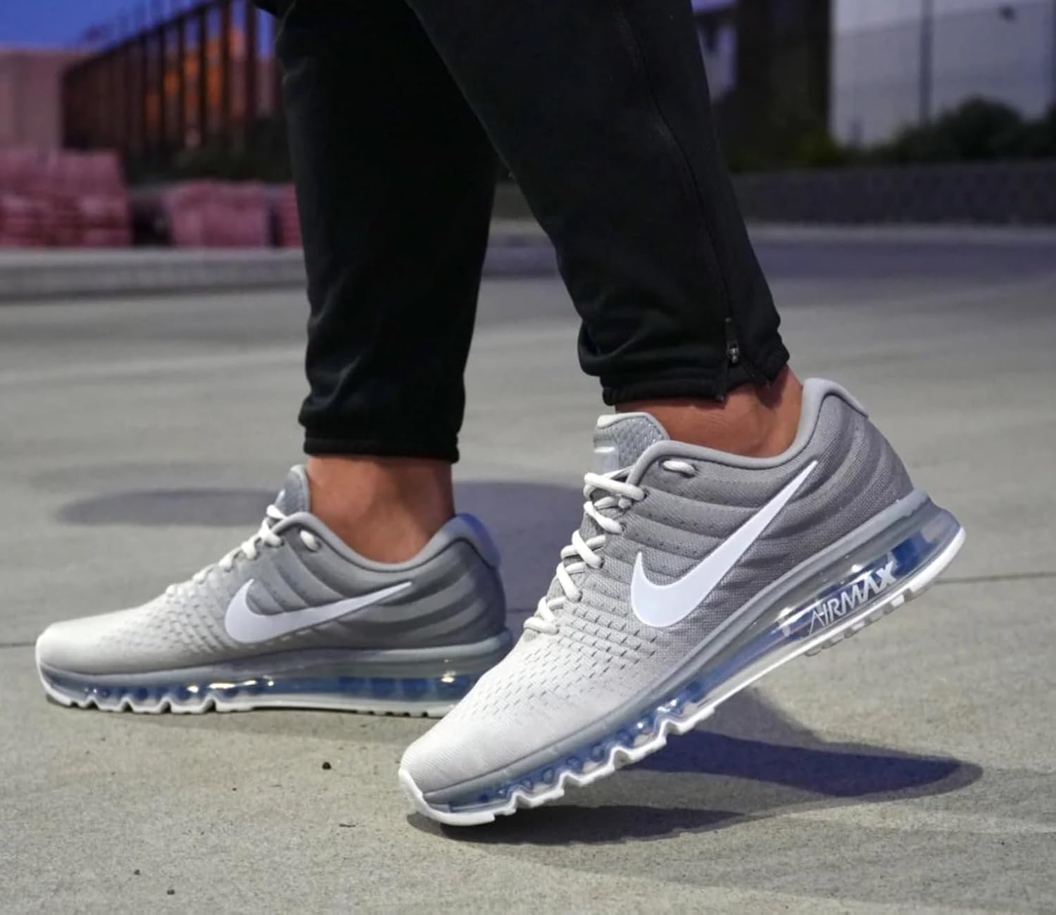 Nike Men's Air Max 2017 Sneaker
