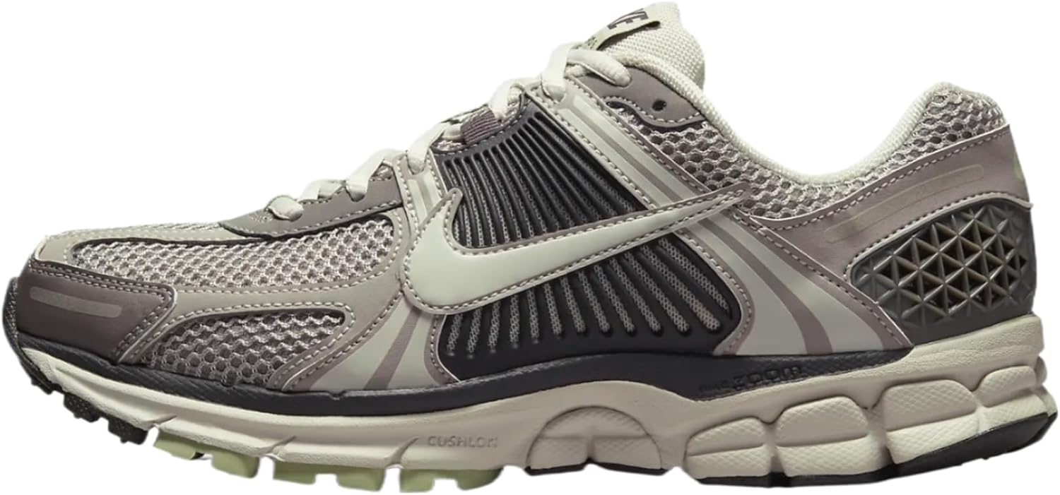 Nike Women's Zoom Vomero 5 Running Shoes