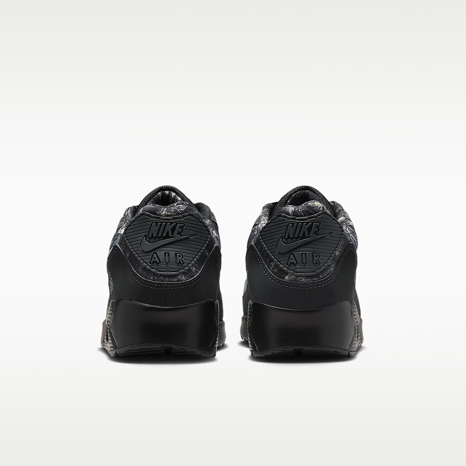 Nike Air Max 90 Men's Shoes (Black/Dark Smoke Grey/Metallic Cool Grey)