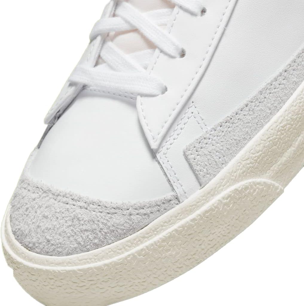 Nike Men's Blazer Mid '77 VNTG Basketball Shoes
