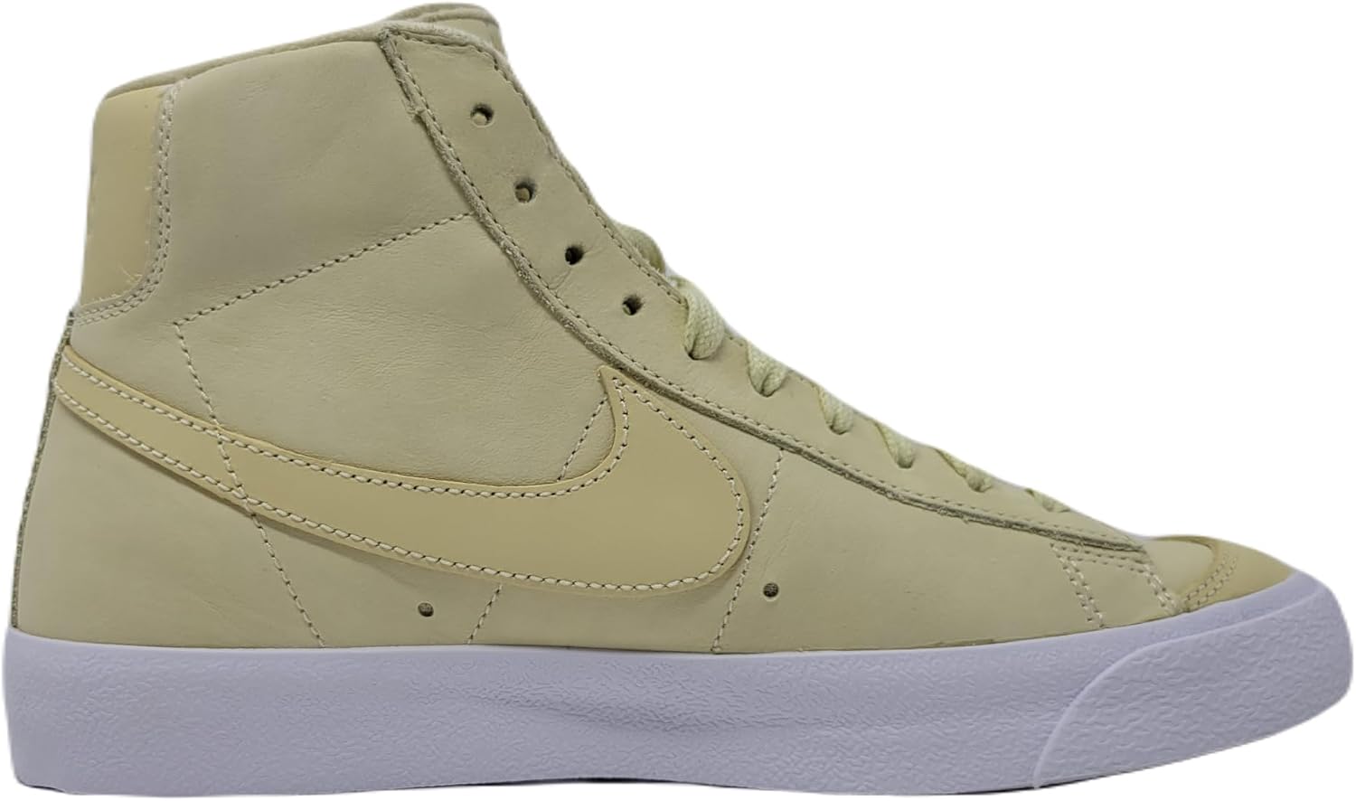 Nike Men's Blazer Mid '77 VNTG Basketball Shoes