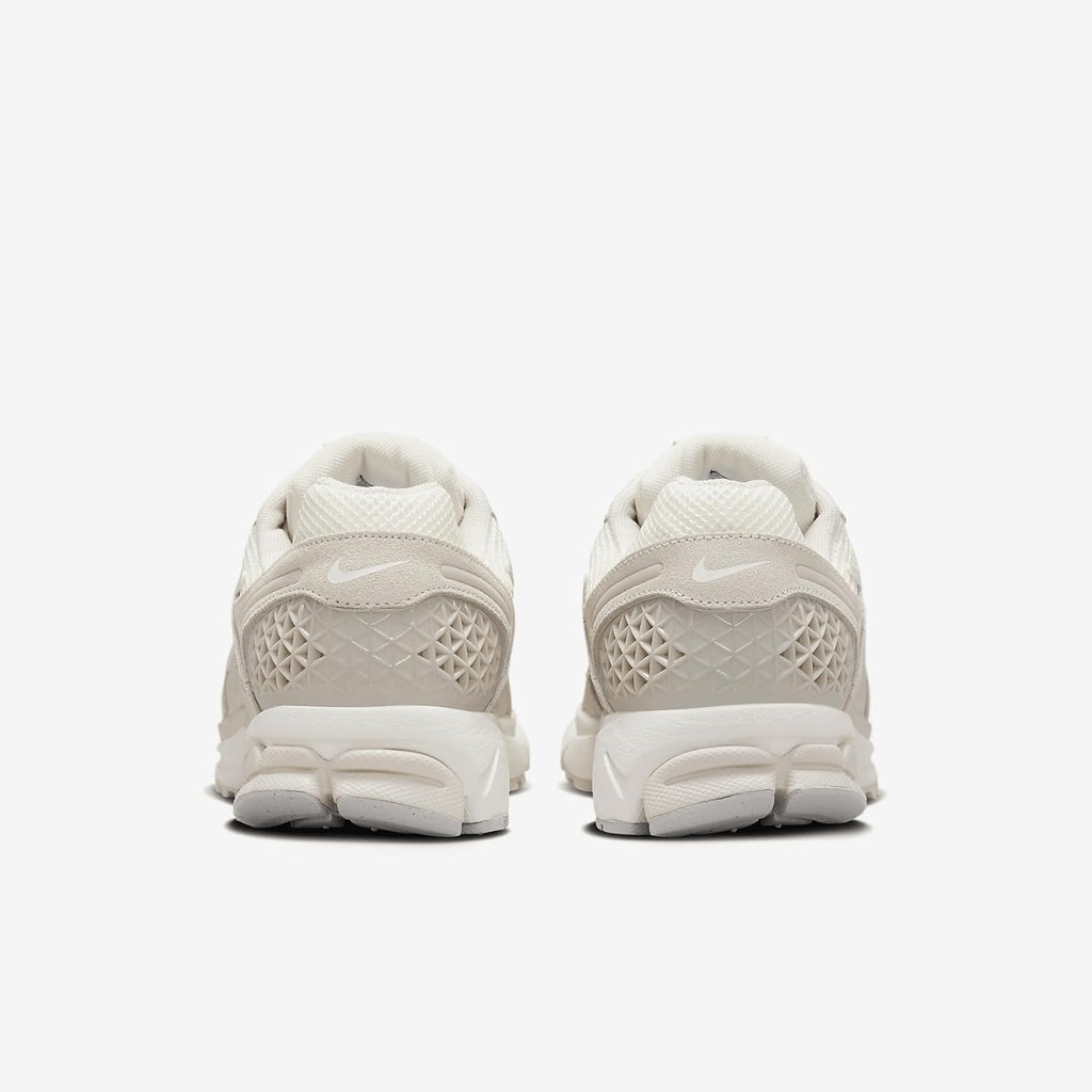 Nike Zoom Vomero 5 Men's Shoe