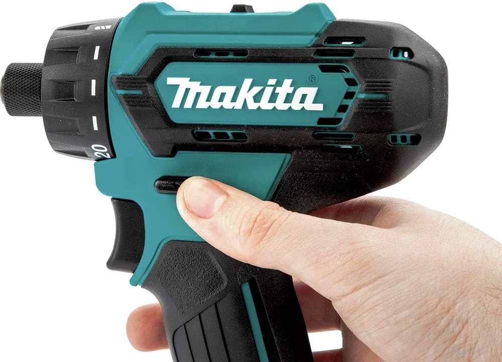 Makita FD10R1 12V max CXT® Lithium-Ion Cordless 1/4' Hex Driver-Drill Kit (2.0Ah)