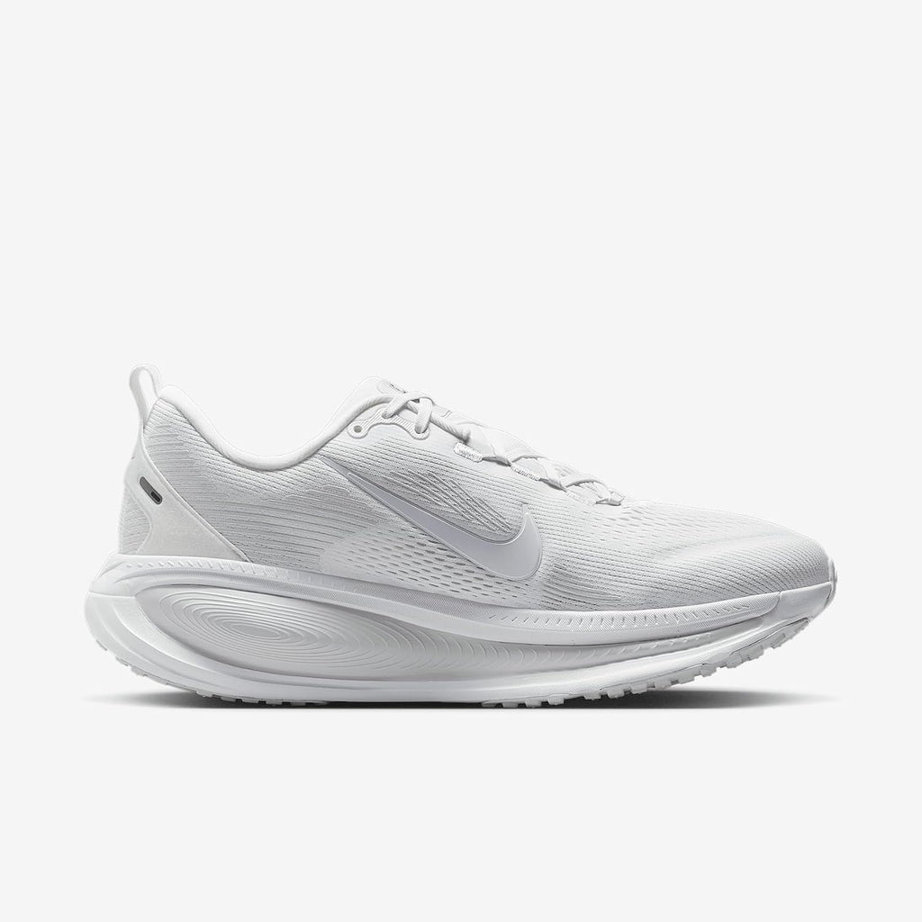 Nike Men's Vomero 18 Road Running Shoe