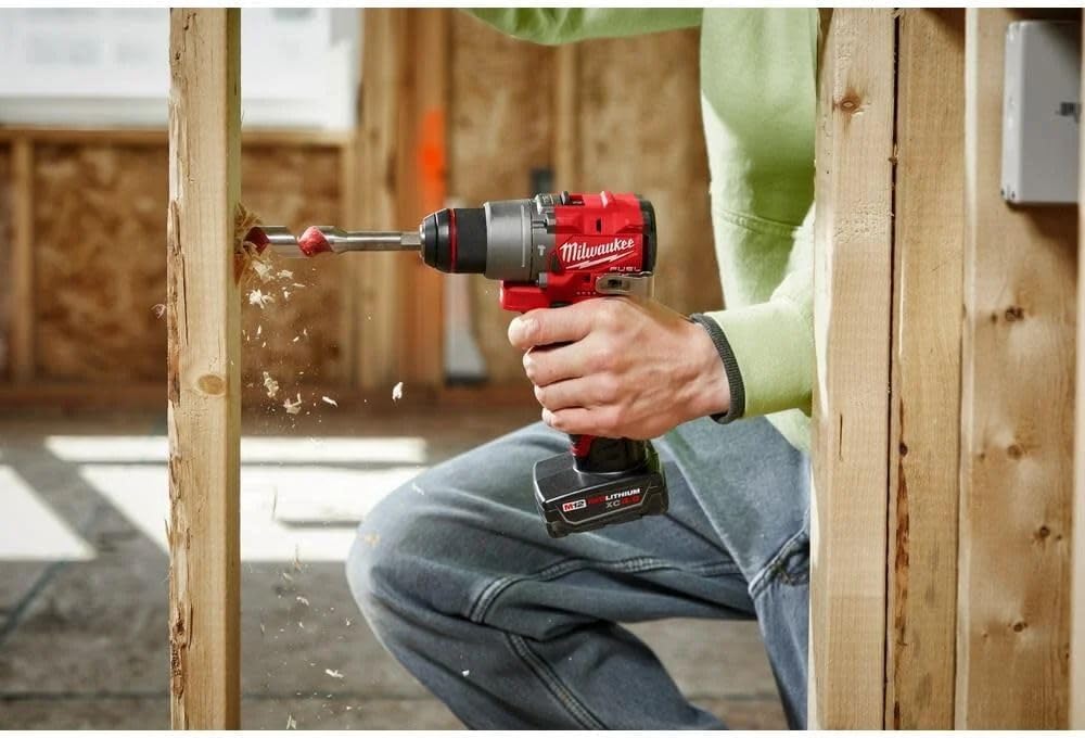 Milwaukee Electric Tools 2504-22 M12 Fuel 1/2' Hammer Drill Kit