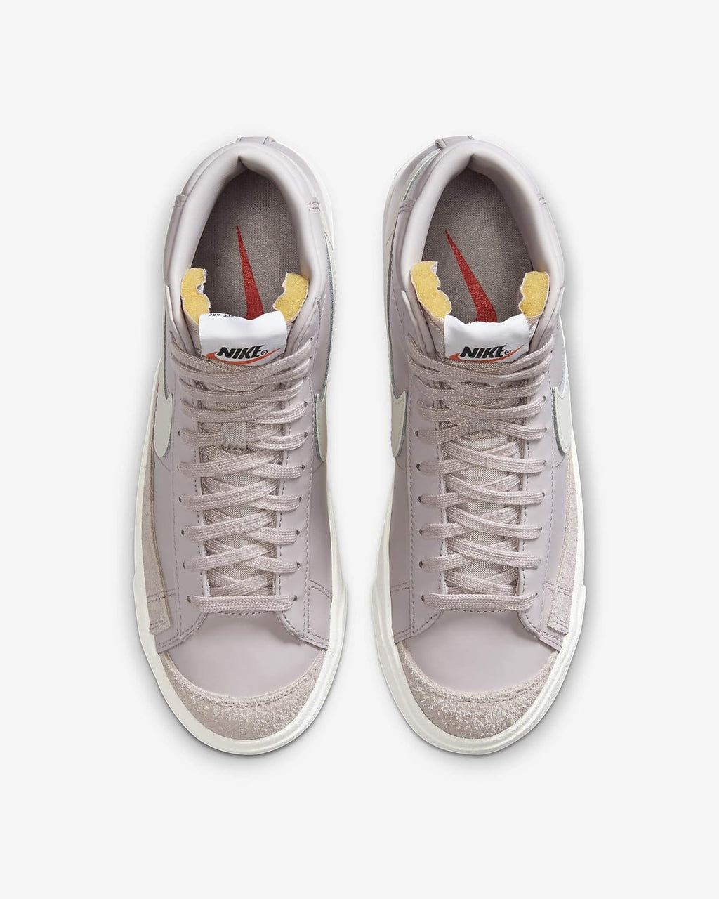 Nike Men's Blazer Mid '77 VNTG Basketball Shoes