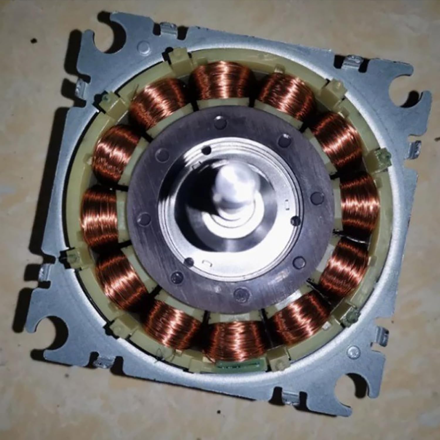 1000W Portable Water Turbine Generator 220V Hydro Generator, Micro Hydroelectric Generator Aluminum Alloy Shell for Family Outdoor Excursions, Temporary Power Supply in Remote Areas