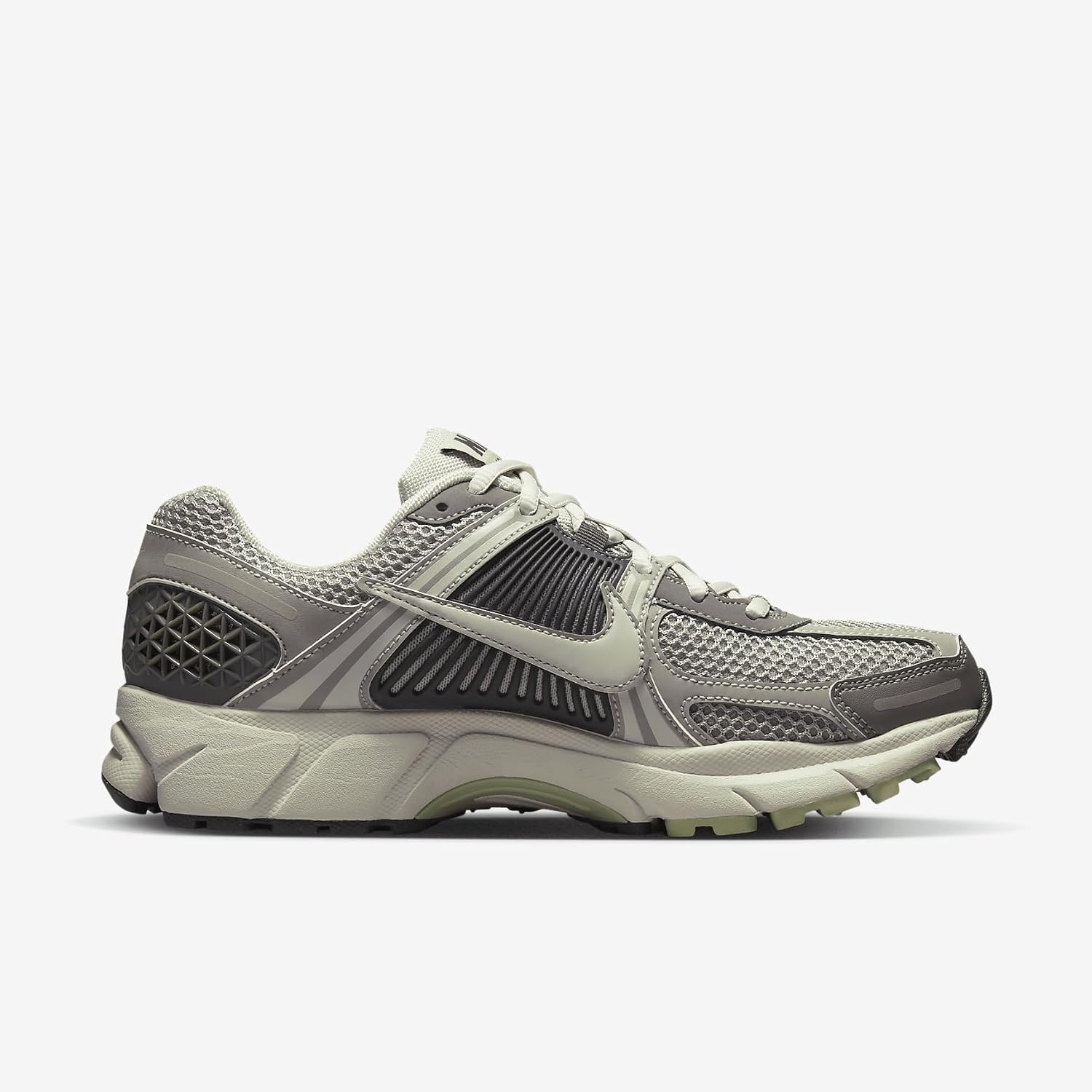 Nike Women's Zoom Vomero 5 Running Shoes