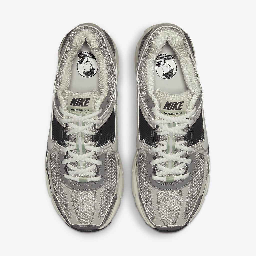 Nike Women's Zoom Vomero 5 Running Shoes