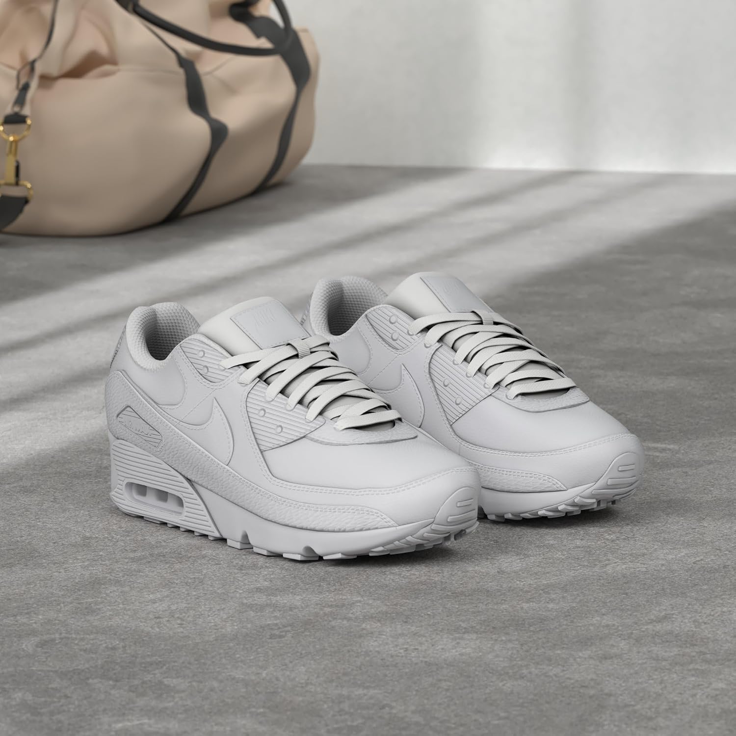 Nike Men's Air Max 90 LTR Running Shoe