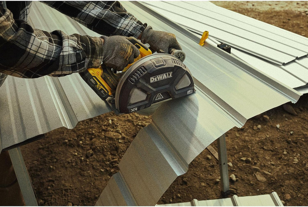 DEWALT 20V MAX XR 7-1/4 Inch Metal Cutting Circular Saw Kit with Circular Saw Blade, Battery and Charger Included (DCS383H1)