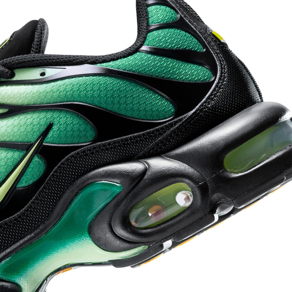 Nike Air Max Plus Men's Shoes (DM0032-301, Vapor Green/Malachite/Black/Light Lemon Twist) Size 10