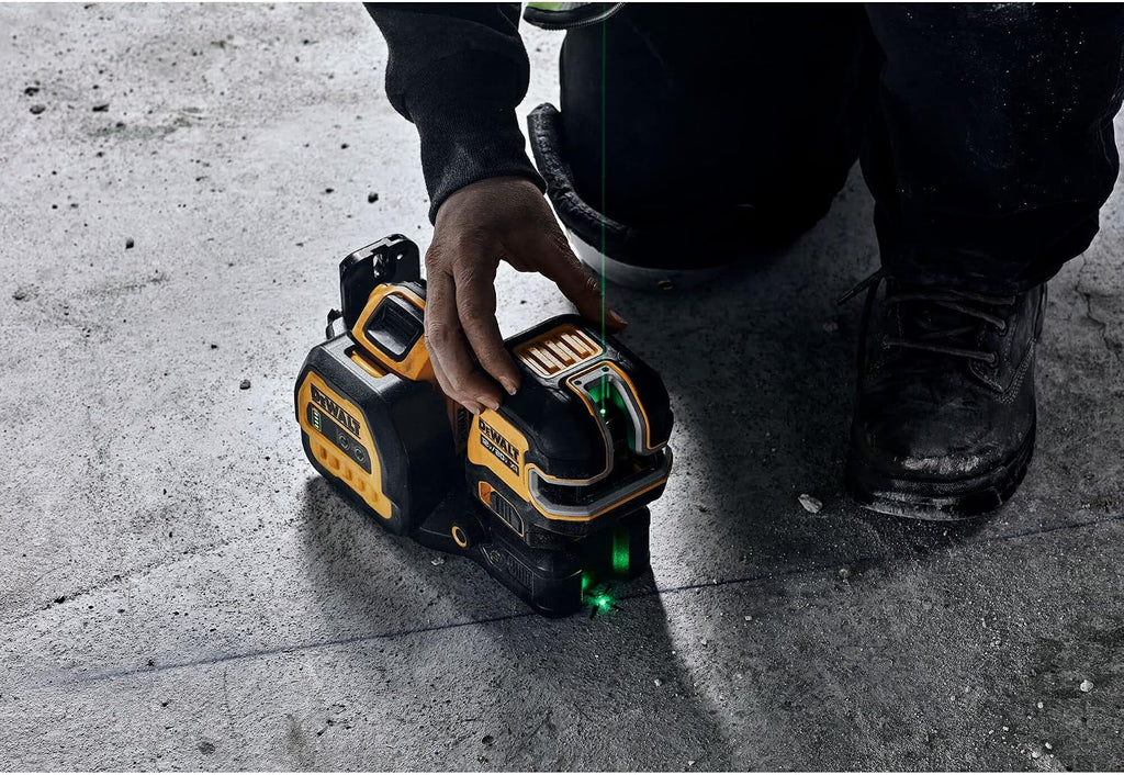 DEWALT 20V/12V MAX Laser Level Kit, Cross Line Laser and 2 Spot Laser, Green (DCLE34220G)