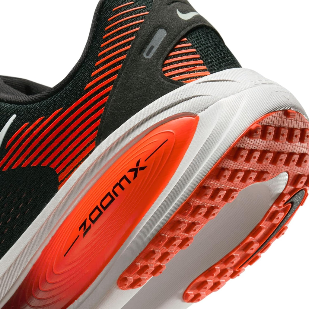 Nike Men's Vomero 18 Road Running Shoe