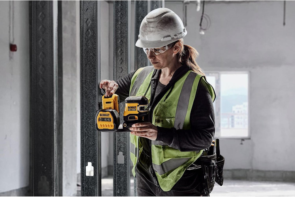 DEWALT 20V/12V MAX Laser Level, Cross Line Laser and 5 Spot Laser, Green, Bare Tool Only (DCLE34520GB)
